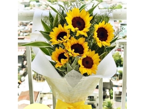 6 pcs Sunflower Bouquet